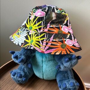 NWOT BAGGU Ltd Edition Horse Collage Cotton Bucket Hat One Size